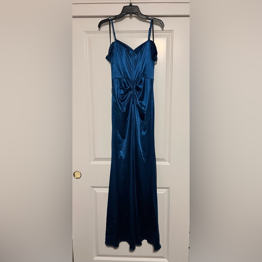 B. Darlin Junior’s Cowl-Neck High-Slit Boned-Bodice Gown - Picture 2 of 6